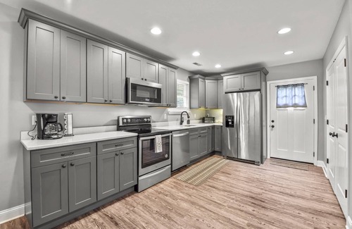 Lookout Valley Neighborhood Association House | Fenced yard - Dogs - 1 mile The Venue - 10 min to Chattanooga-Lookout Mountain