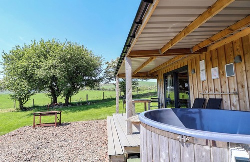 Cilcain Cottage | FENLLI, romantic, country holiday cottage, with hot tub in Cilcain