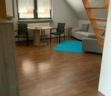 Ottersleben House | Ferien/Monteurzimmer mit gemeinsam Wozi, Kü, Bad, WLAN