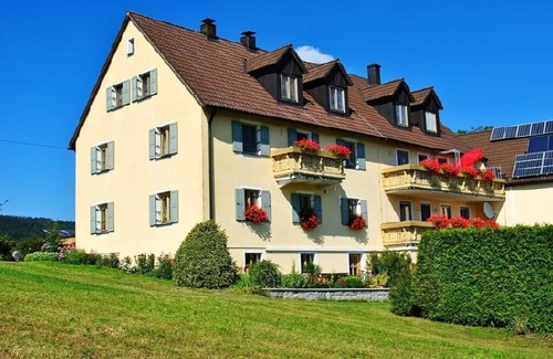 Friedenfels Apartment | Feriendomizil (61 m2) im Naturpark Steinwald mit Südbalkon
