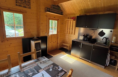 Lugau Cabin | Feriengarten-im-Erzgebirge wooden house in Lugau with playground family vacation ERZ