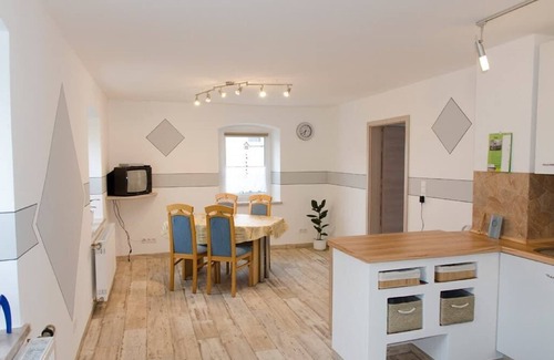 Barnau Apartment | Ferienhaus auf 2 Etagen mit eigenem Balkon