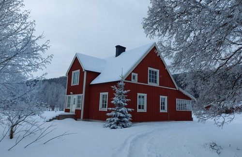 Torsby O House | Ferienhaus auf Großem Grundstück mit Sauna und Hottub