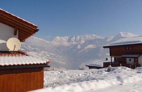 Grusch Ski Chalet | Ferienhaus für 8 Personen in den Bergen, Sauna