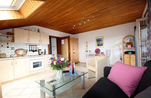 Kammersdorf Apartment | Ferienhaus Holzapfel - Ferienwohnung Sonnenwiese