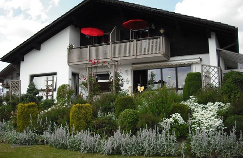 Kammersdorf Apartment | Ferienhaus Holzapfel - Ferienwohnung Sonnenwiese