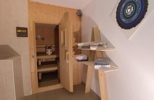 Pany Apartment | Ferienhaus Maliet - Spacious Holiday Home with Mountain view