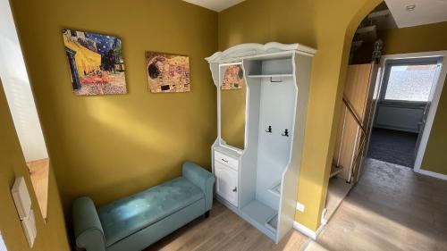 Bad Hersfeld House | Ferienhaus Platzhirsch in Bad Hersfeld mit Garten, 2 Bäder, 3 Schlafzimmer & Küche - gratis Parkplätze