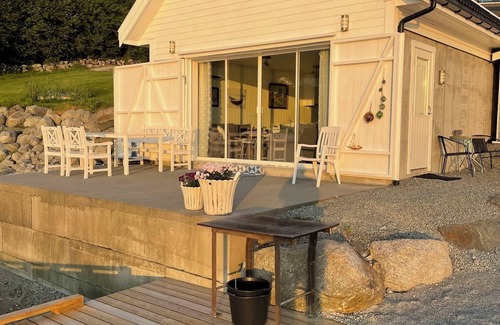Strand House | Ferienhaus Südnorwegen: Motorboot Mietbar, Internet, Strom und Wasser Inklusive!
