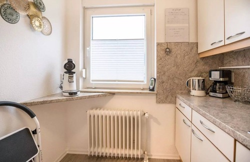 Berumbur House | Ferienhaus Wacholder is located in Berum and is the ideal accommodation for a relaxing vacation.