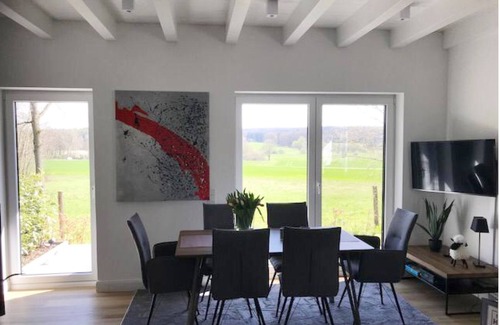 Essenerberg House | Ferienhaus "wiesenblick" - Verweilen im Grünen mit Ruhe & Weitblick!