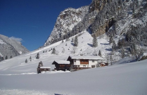 Mayrhofen Apartment | Ferienhof Talaste - Nature paradise in the middle of the Zillertal Alps - Apartment Julia