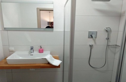 Seewalchen am Attersee Apartment | Ferienwohnung 2-6 Personen - Hotel Restaurant Sailer
