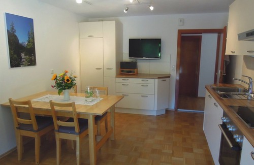Berchtesgaden Apartment | Ferienwohnung/2 Schlafzimmer/1 Wohnküche/1 Bad/seperates WC/Terrasse