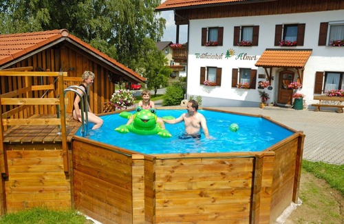 Barnzell Apartment | Ferienwohnung (60qm) am Bauernhof für Familien