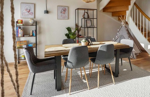 Mering Apartment | Ferienwohnung "Alpspitze" - Familienfreundliche Maisonette in Mering