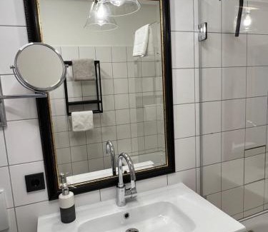 Goerlitz Apartment | Ferienwohnung am Elisabethplatz