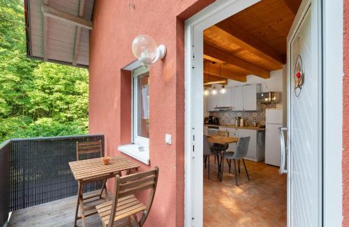 Buehlertal Apartment | Ferienwohnung am Hirschfelsen