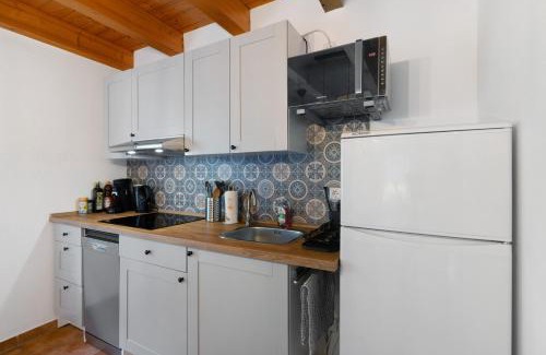 Buehlertal Apartment | Ferienwohnung am Hirschfelsen