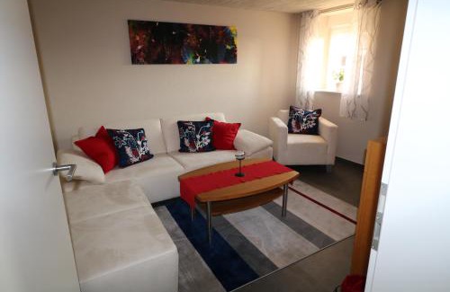 Edingen Apartment | Ferienwohnung Am Pfaffenderbach