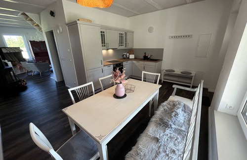 Zahna-Elster Apartment | Ferienwohnung auf dem Bauernhof mit Terrasse