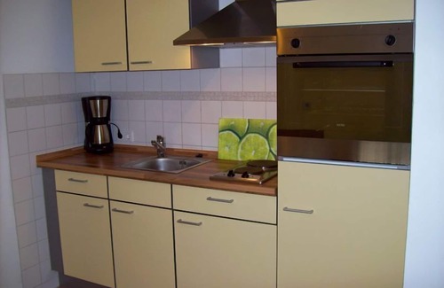 Umrathshausen Apartment | Ferienwohnung bis 4 Personen, 50 qm, 2. Stock, 1 Schlafzimmer, Wohn/Schlafzimmer, Küche, SAT-TV, Balkon