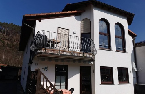 Dahn Apartment | Ferienwohnung Burgpanorama - apartment/apartment, shower and bath, WC, 2 bedrooms