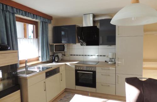 Soell Apartment | Ferienwohnung Embacher