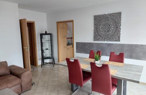 Mehlbach Apartment | Ferienwohnung Frühlingstraße