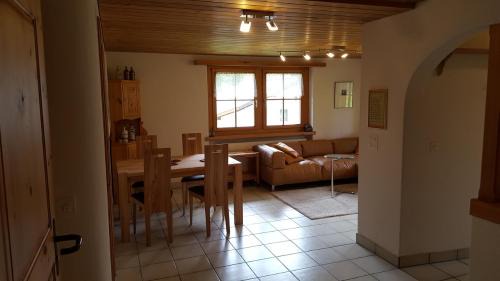 Davos Apartment | Ferienwohnung Gadenstatt