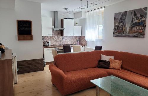 Graz-Straßgang Apartment | Ferienwohnung Hahn Graz (souterrain)