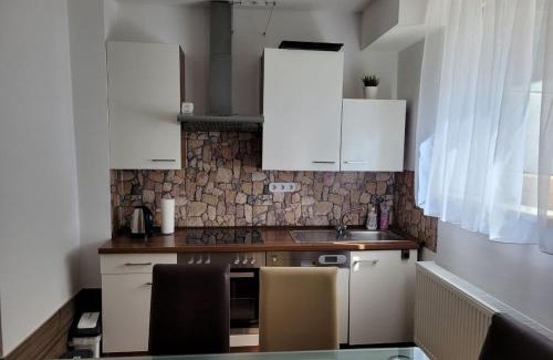 Graz-Straßgang Apartment | Ferienwohnung Hahn Graz (souterrain)