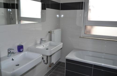 Upfingen Apartment | Ferienwohnung Krone