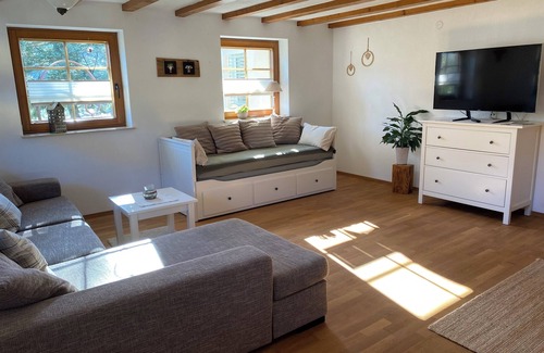 Untermunstertal Apartment | Ferienwohnung mit 100 qm, 1 Großes Schlafzimmer, 1 Wohnzimmer, Max. für 2 Personen