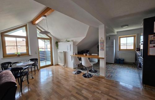 Unterneukirchen Apartment | Ferienwohnung nähe Chiemsee (30 Min.)