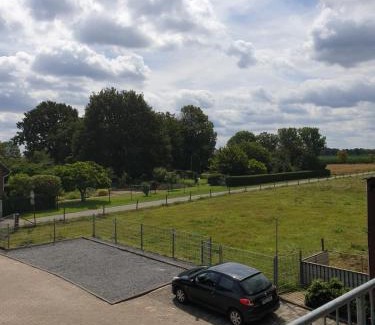 Breberen Apartment | Ferienwohnung Palmen