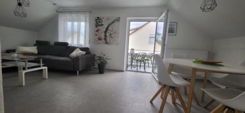 Moessingen Apartment | Ferienwohnung Rosengarten