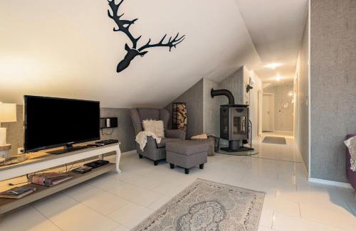 Holzminden Apartment | Ferienwohnung Solling-Lounge