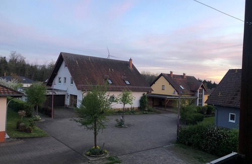Bottenbach Apartment | Ferienwohnung Sommer - Appartement/fewo, Dusche und Bad, WC, Balkon