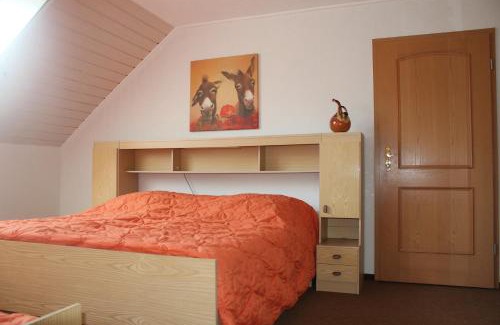 Gross-Sarchen Apartment | Ferienwohnung Storchennest