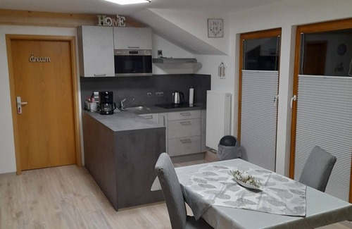 Bischofsdhron Apartment | Ferienwohnung "waldblick" - Bichlhof Bärfra