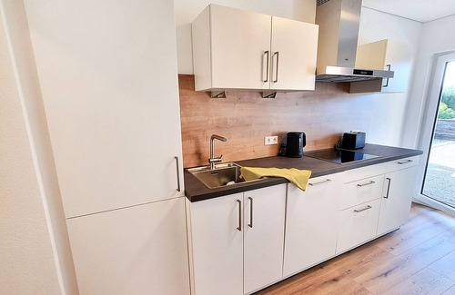 Hilzingen Apartment | Ferienwohnung Walter mit 55qm, 1 Schlafzimmer, 1 Wohn-/schlafzimmer, Max. 4 Personen