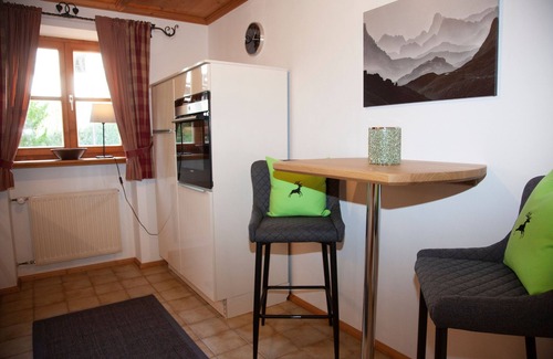 Enterbach Apartment | Ferienwohnung Zirbenchalet