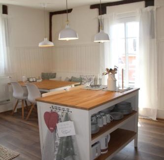 Oberleichtersbach Apartment | Ferienwohnung - Zur alten Wirtsstube