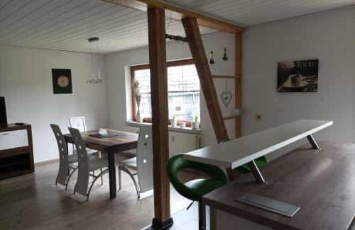 Lehesten Apartment | Ferienwohnung zur Alten Brauerei, free Wi-Fi+Parken, 3 Schlafzimmer, Grillecke