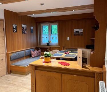 Reutte Apartment | Ferienwohnungen LODGE-B