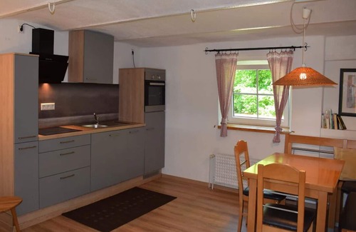 Rehlings Apartment | Ferienwohnungen Dornroeschen - FEWO im Obergeschoss mit Terasse