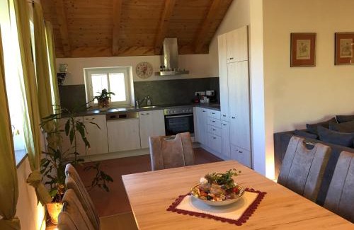 Zell Am Moos Apartment | Ferienwohnungen Schlader