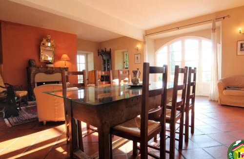Polignac House | Ferme XVIe siècle rénovée avec jardin clos et WiFi - FR-1-582-119