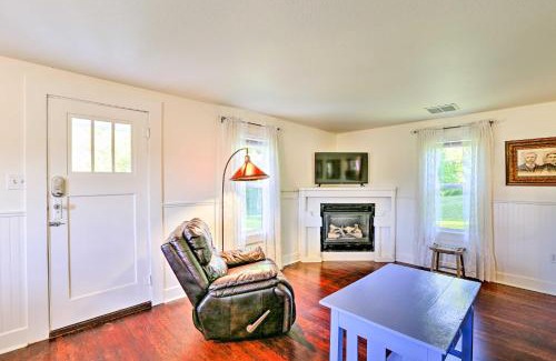 Ferndale House | Ferndale Cottage on Private 20 Acre Farm!